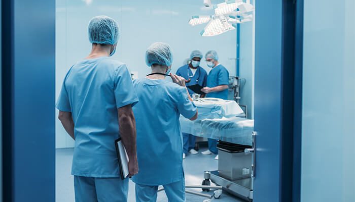 10 Best Shoes for Surgeons Reviewed